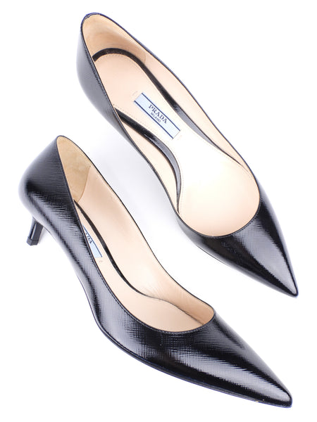 Prada deals saffiano pumps