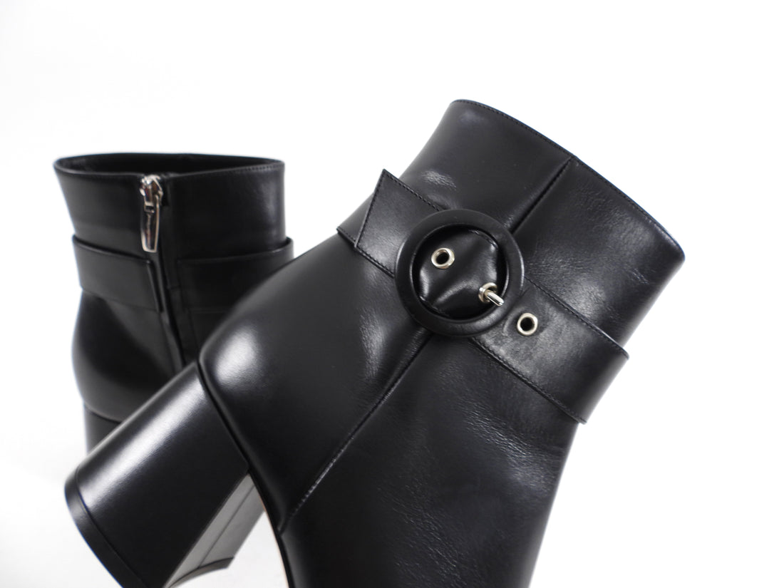 Gianvito Rossi Black Leather Buckled Ankle Boot - 36