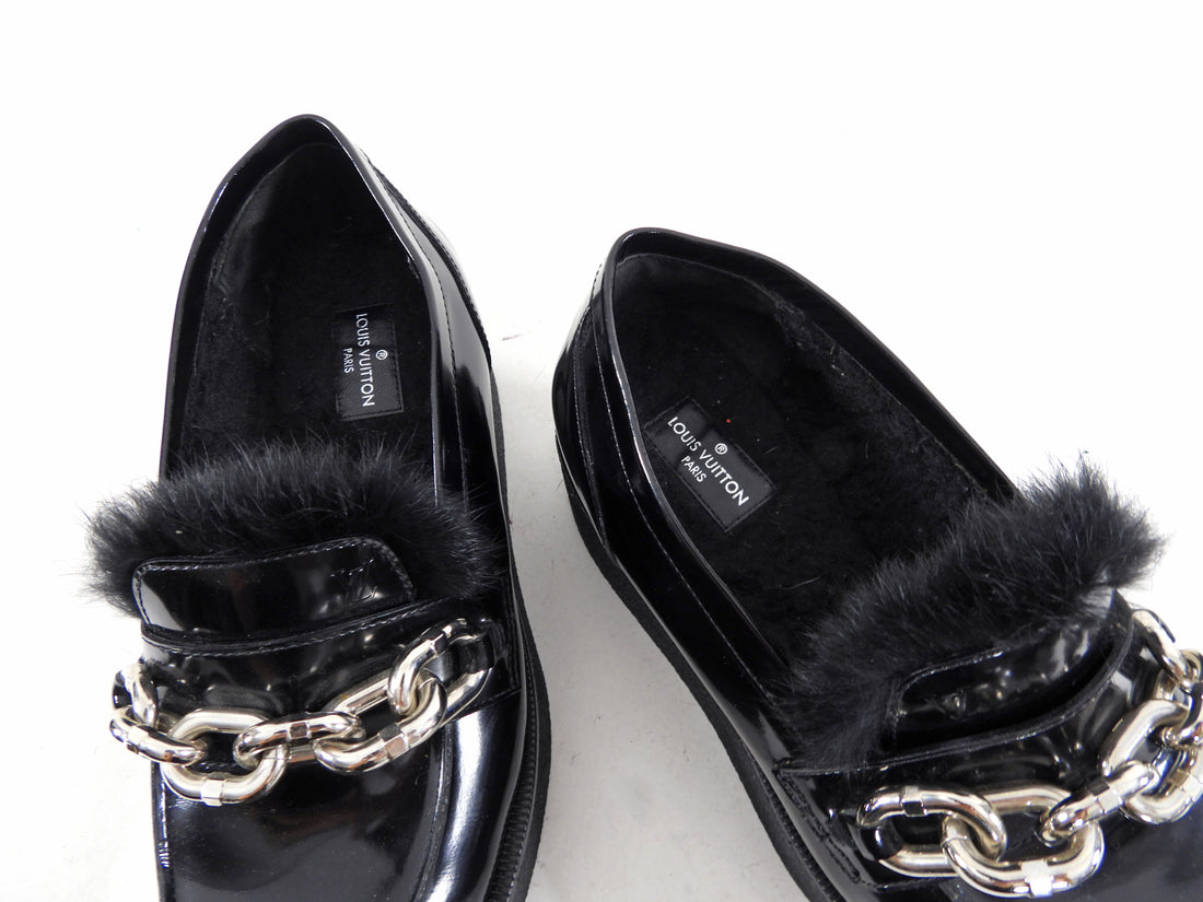 Louis Vuitton Black Polished Leather Chain Fur Platform Loafer - FR38 / 7.5