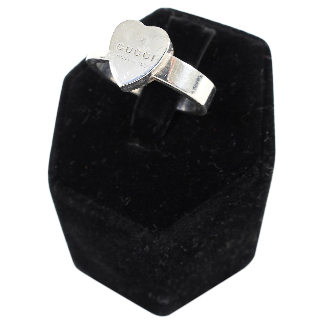 Gucci Sterling Silver Heart Ring With Trademark – Size 6