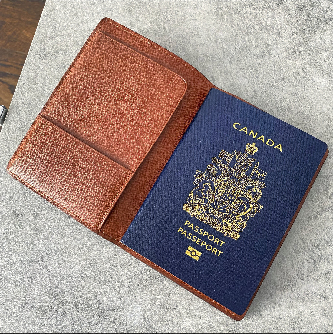 Louis Vuitton Vintage 1989 Monogram Canvas Passport Holder