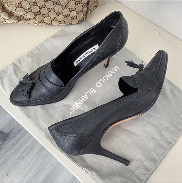 メール便不可】 マノロブラニク Black Suede Slingback Pumps