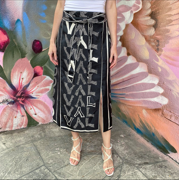 Valentino 2024 skirt logo