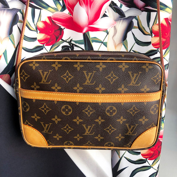 My first louis vuitton bag at 17 the trocadero 27 it's smaller then what i  thought it was gonna be but nonetheless it's a great bag i repaired myself  :) : r/Louisvuitton