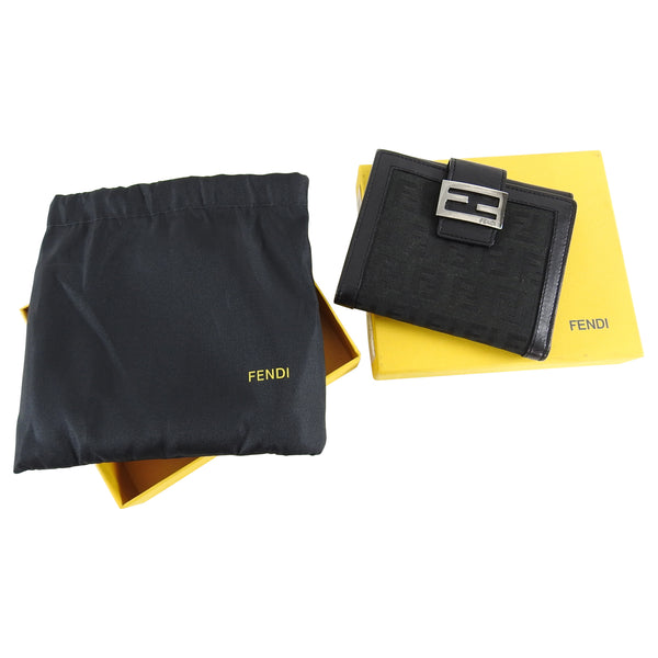 小物 FENDI Zucca Bifold Wallet Fendi Black Monogram Zucca Logo Bifold Wallet – I MISS YOU VINTAGE