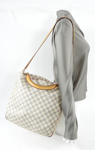 Sold at Auction: Louis Vuitton White Daumier Azur Soffi Bag