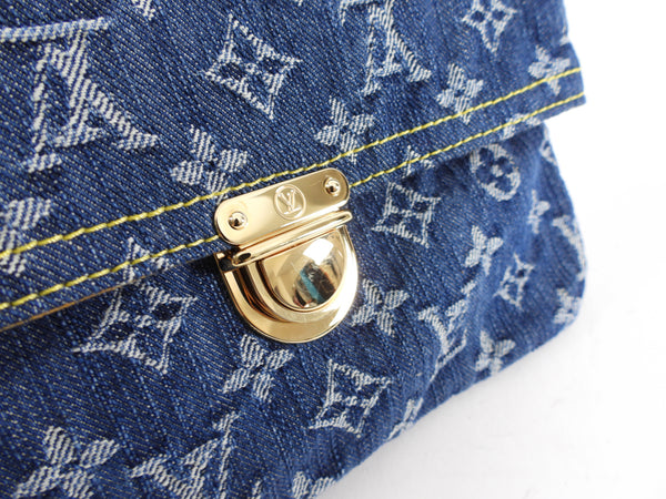 Louis Vuitton Denim Pochette Plate Clutch - Blue Clutches, Handbags -  LOU32121