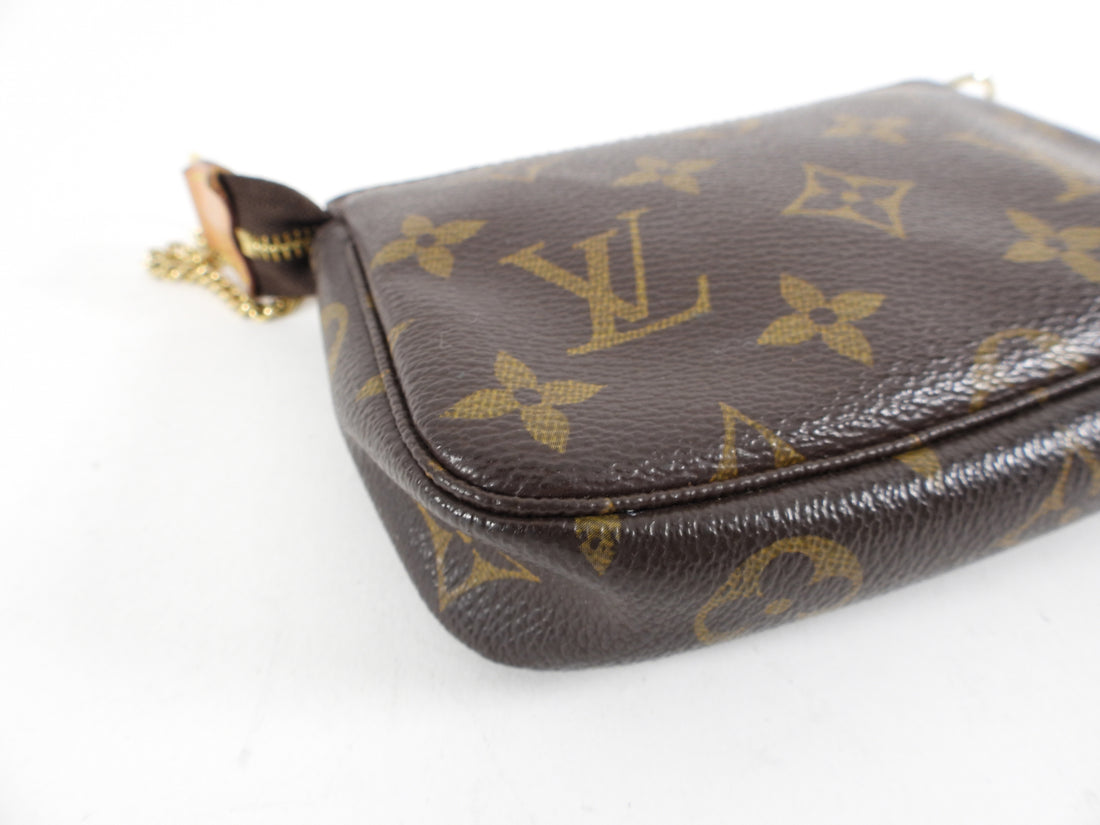 Louis Vuitton Monogram Mini Pochette Accessoires Bag