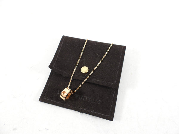 Sold at Auction: Louis Vuitton Empreinte Pendant Necklace 18K