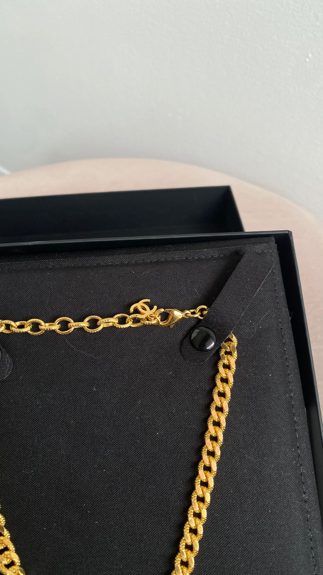 Chanel F24 V Gold Tone Strass CC Cuban Chain Choker
