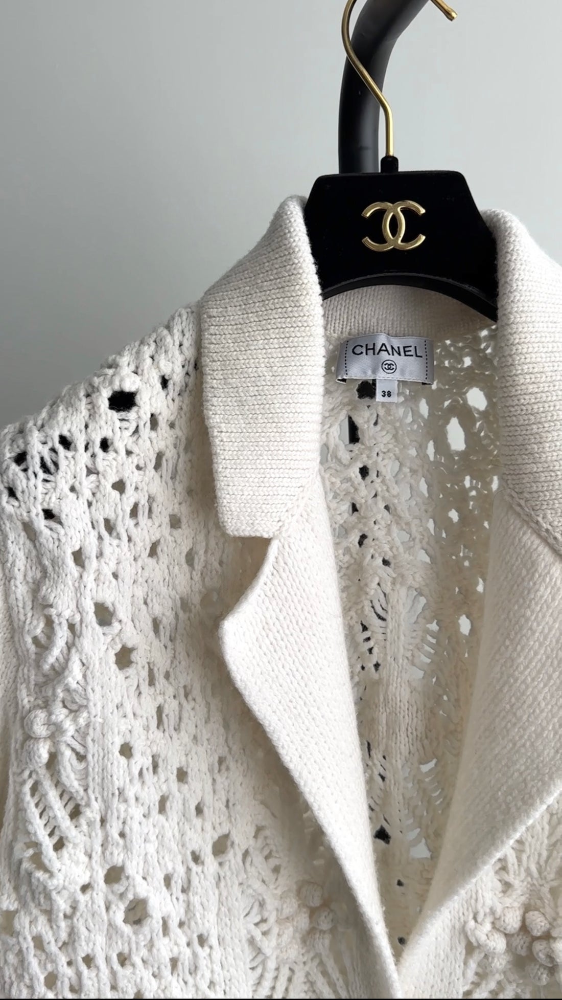 Chanel 22C Ivory Chunky Knit Cashmere Cardigan - FR38