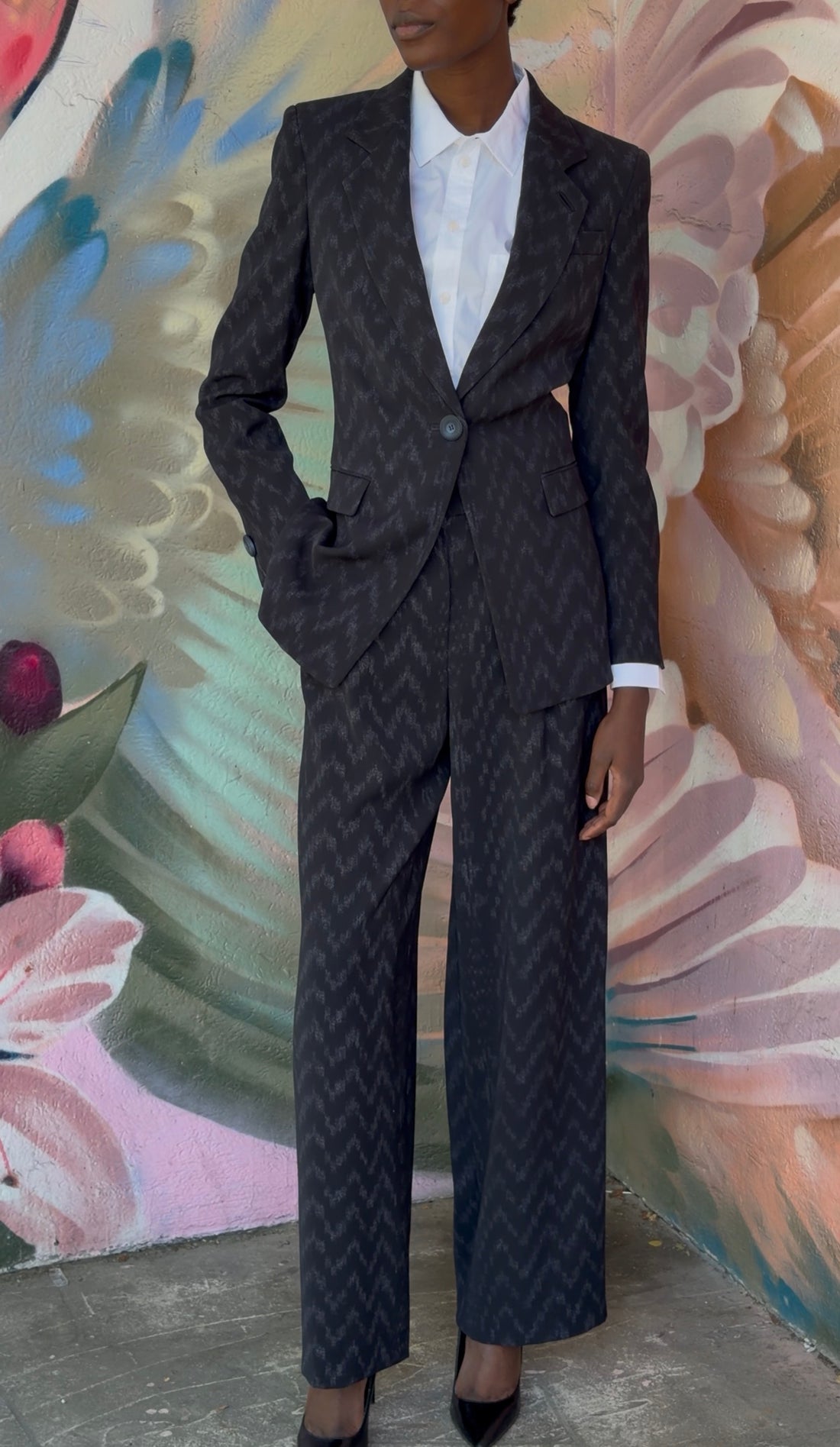 Giorgio Armani Black Navy Zig Zag Pattern 2pc Pants Suit - IT 42 / 6