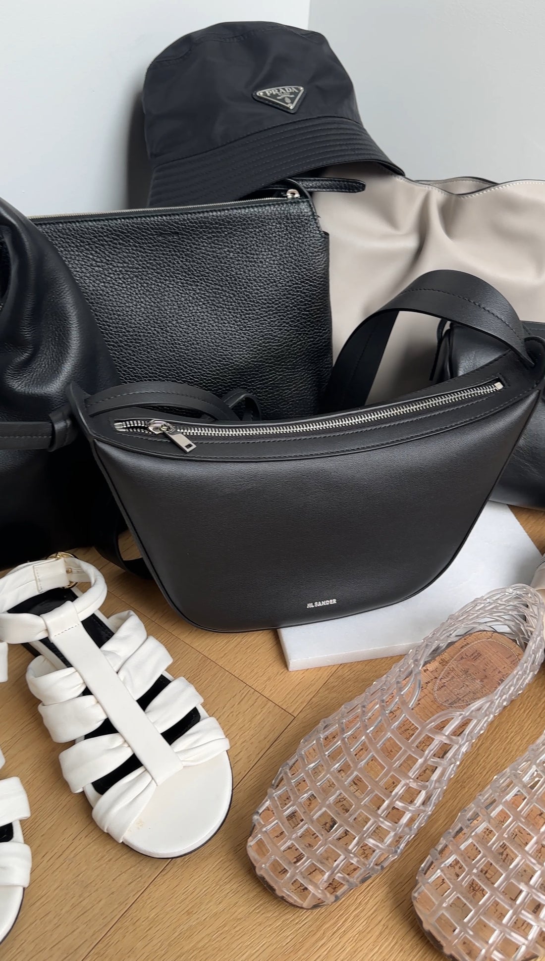 Jil Sander Black Leather Small Knot Bag