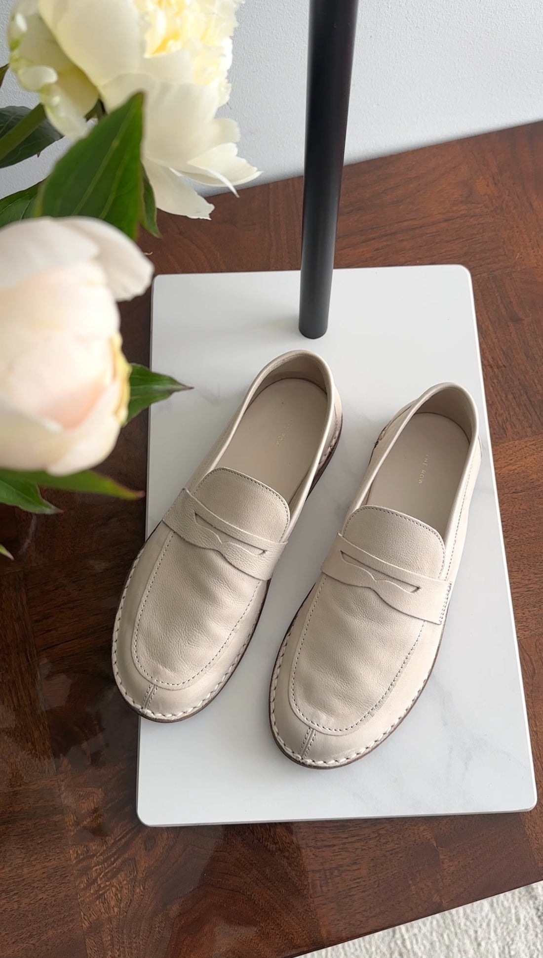 The Row Ivory Leather Cary Loafers - 37 / 37.5