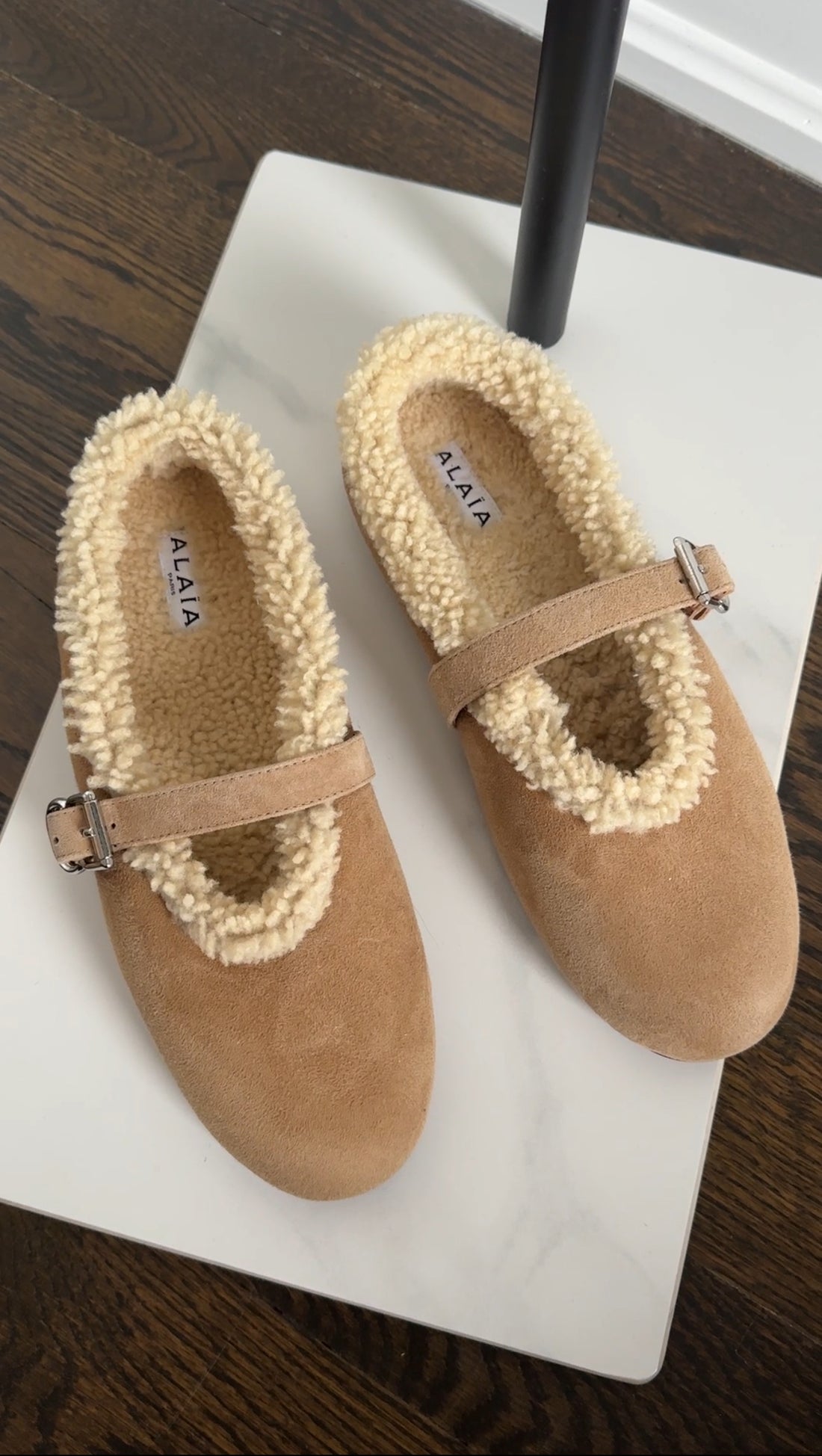 Alaia Beige Shearling Ballet Flat Shoes - 37