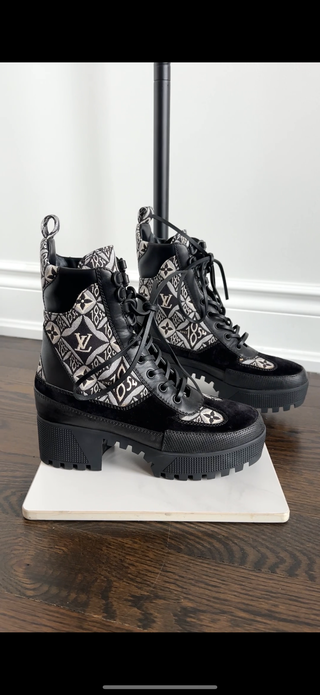 Louis Vuitton Black and White 1854 Brocade Laureate Platform Desert Boot - 36