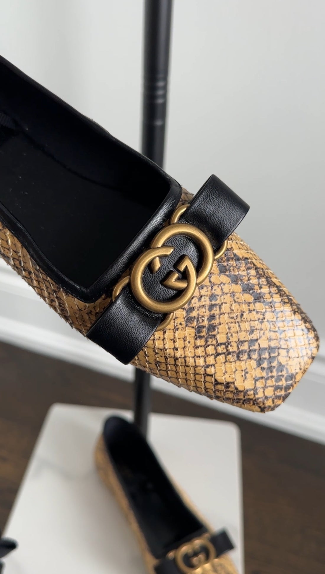 Gucci Exotic Natural Python Ballerina Lace Up GG Flat Shoes - 38 (37.5)