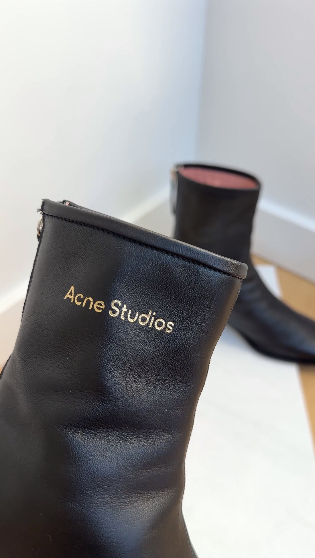 Acne Studios Black Leather Soft Bertine Ankle Boots - 37