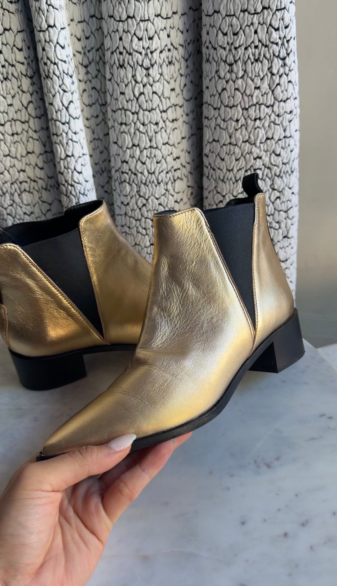 Acne Studios Gold Jensen Metallic Leather Pointed Chelsea Boots - 38