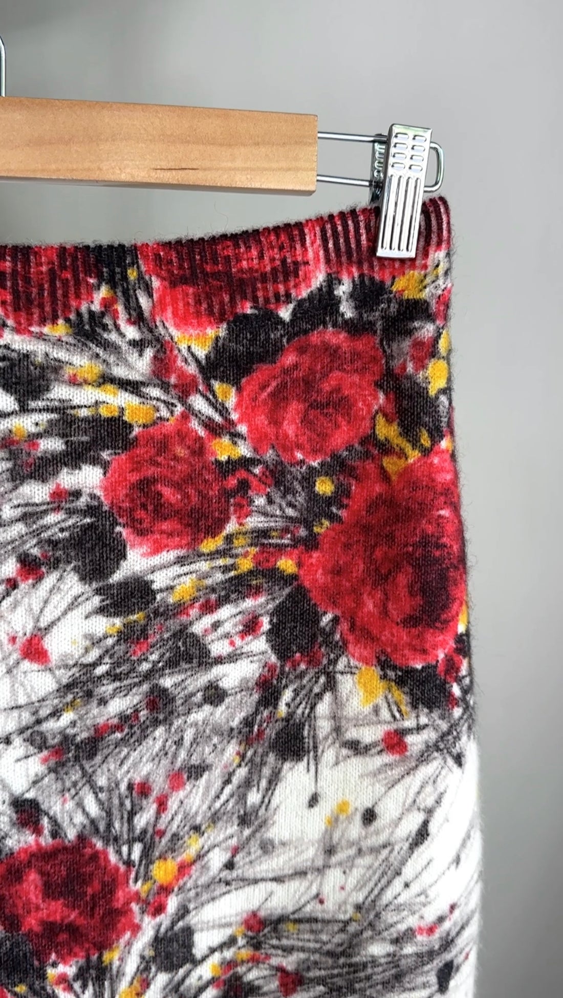 Prada Fall 2017 Ivory and Red Floral Wool Knit Tube Skirt - IT42 / 6