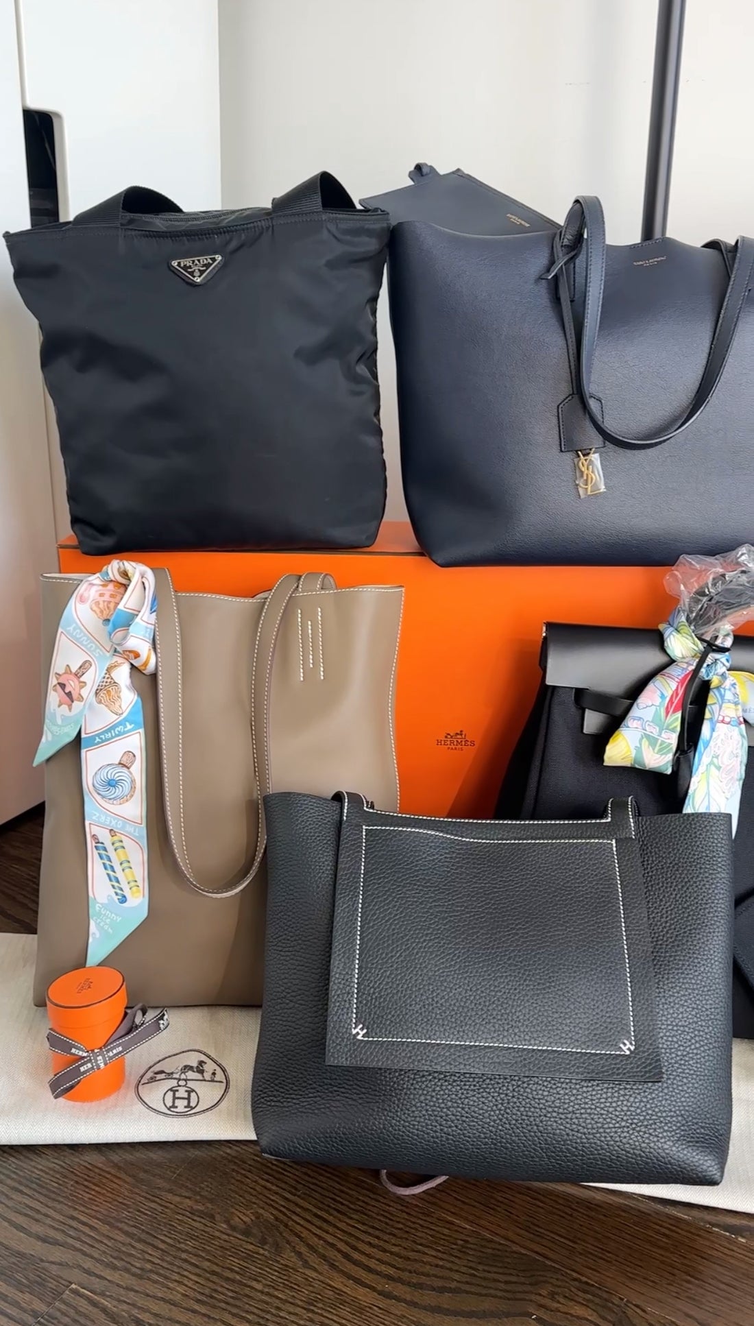 Hermes Black 2022 Clemence Cabasellier 31 Tote Bag