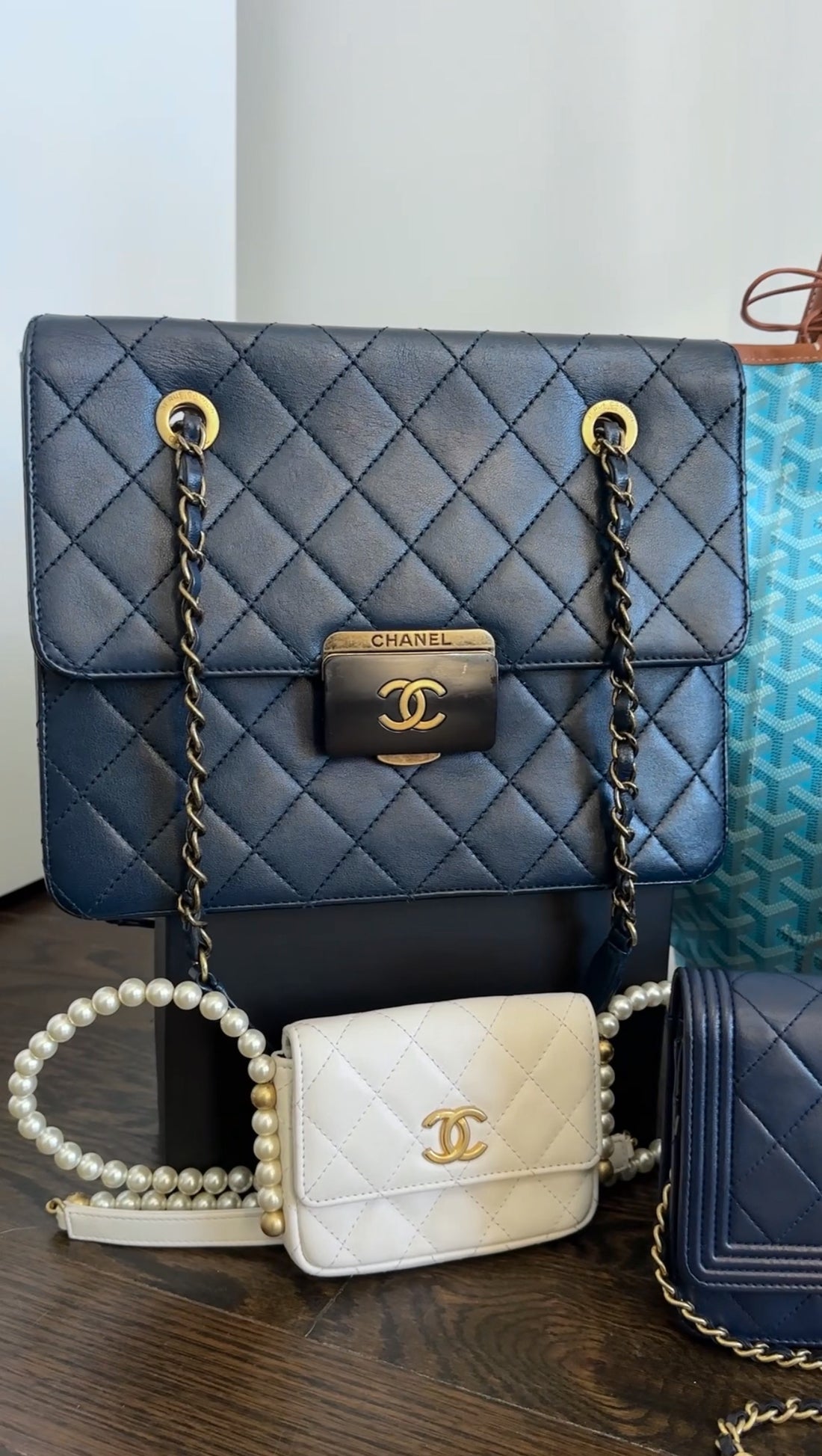 Chanel Ivory White About Pearls Mini Card Holder on Strap