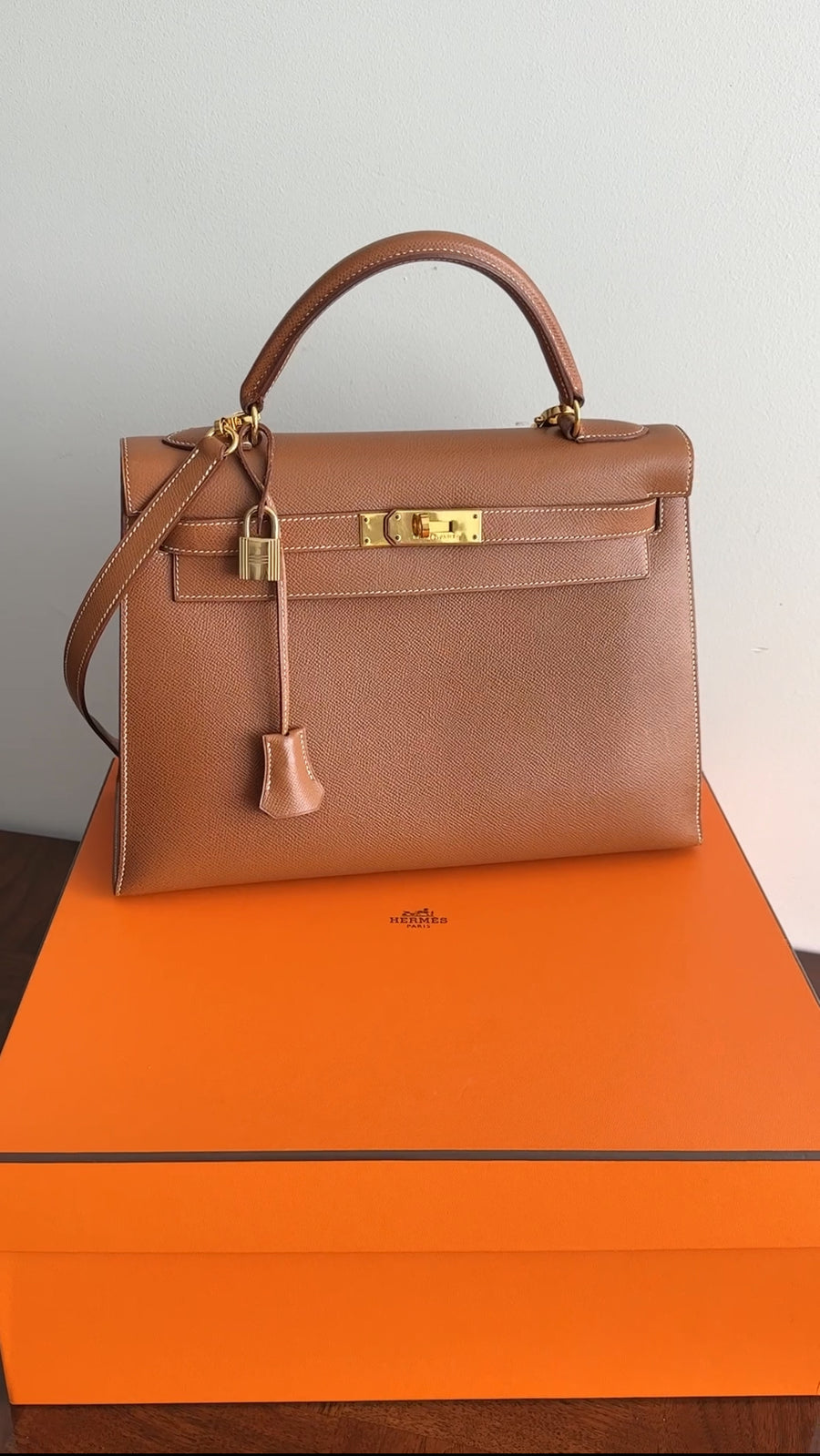 Hermes Vintage 1995 Gold Epsom Leather Kelly Sellier 32 Bag GHW