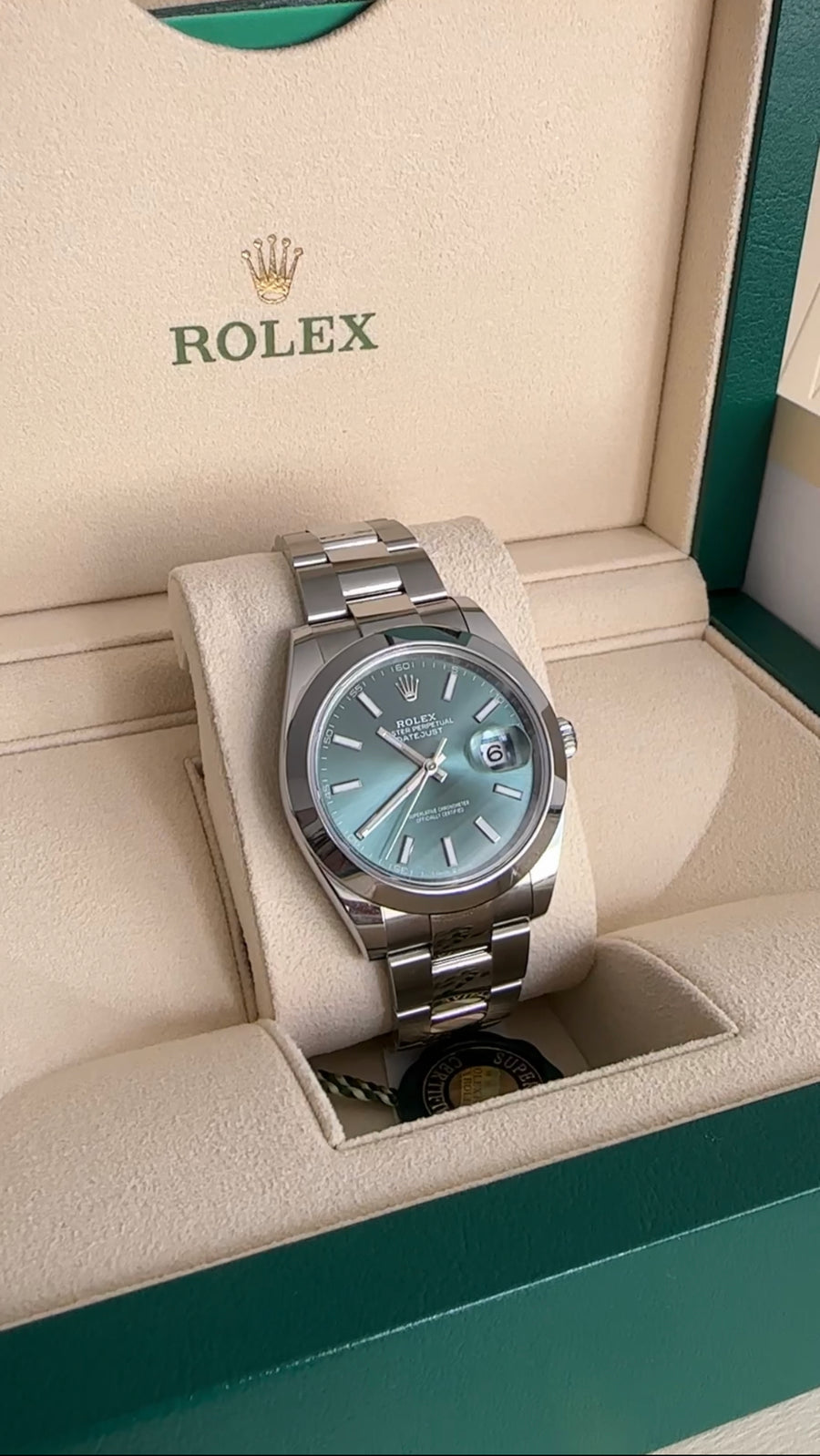 Rolex Datejust 41mm Stainless Steel Green Dial Wrist Watch