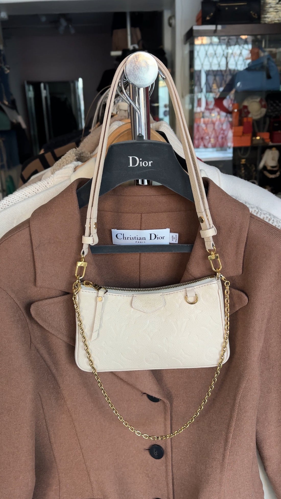 Louis Vuitton Ivory Empreinte Leather Easy Pouch Chain Pochette Bag