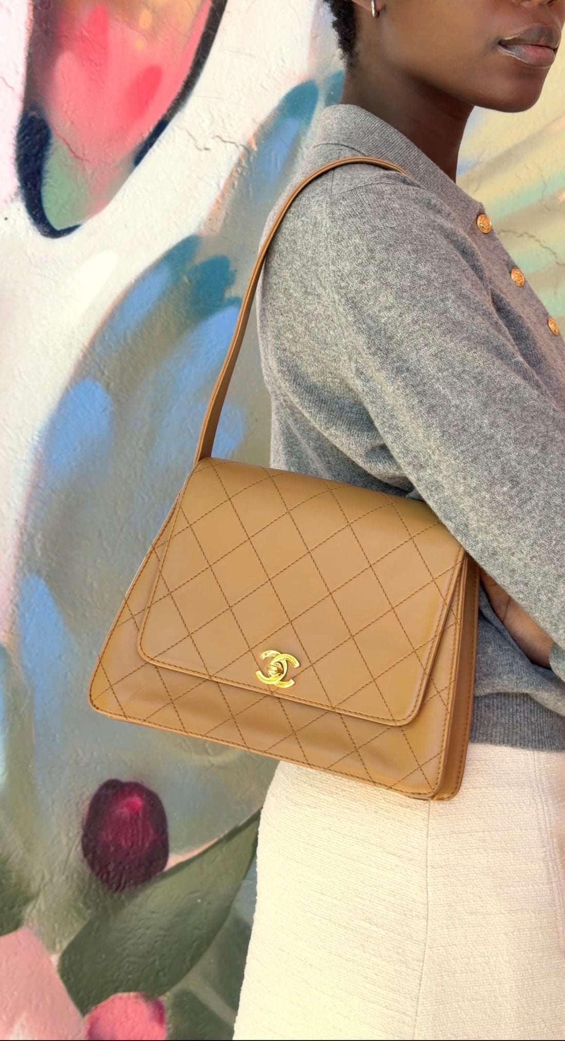 Chanel Camel Beige Vintage 1997 CC Quilted Medium Shoulder Bag