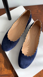 Chloe Navy Suede Scallop Lauren Flat Shoes - 39