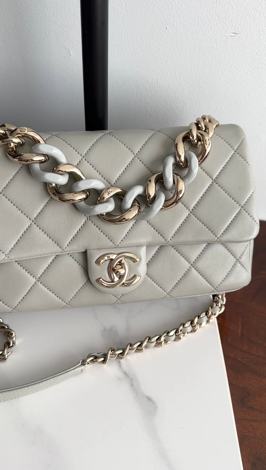 Chanel 22C Grey Leather Large Resin Bi Colour Chain Flap Bag