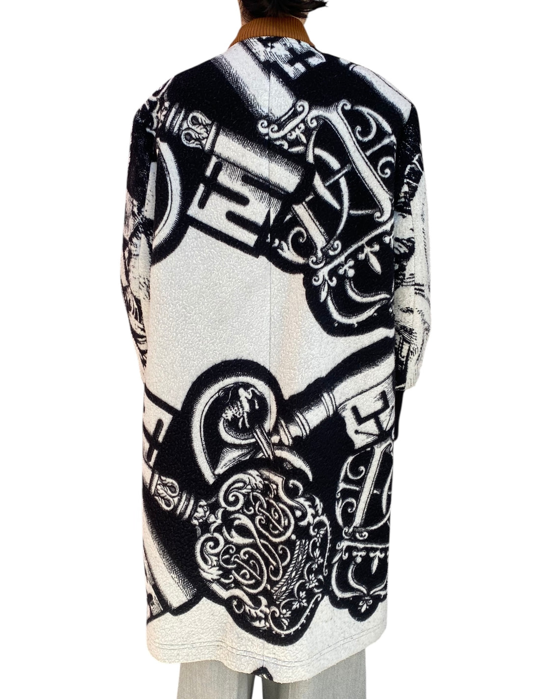 Louis Vuitton 2021 White Jacquard Wool Coat - 36