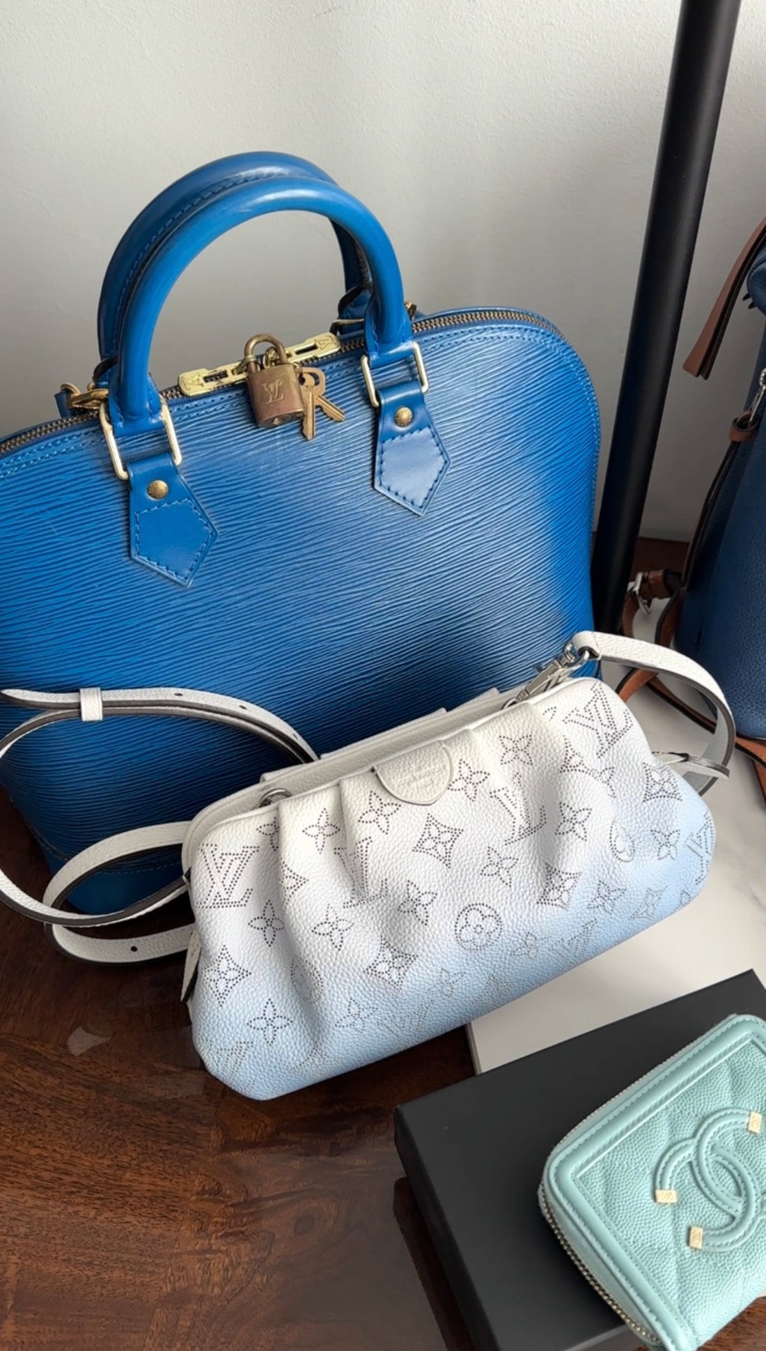 Louis Vuitton Vintage 1996 Blue Epi Alma MM Bag with Strap