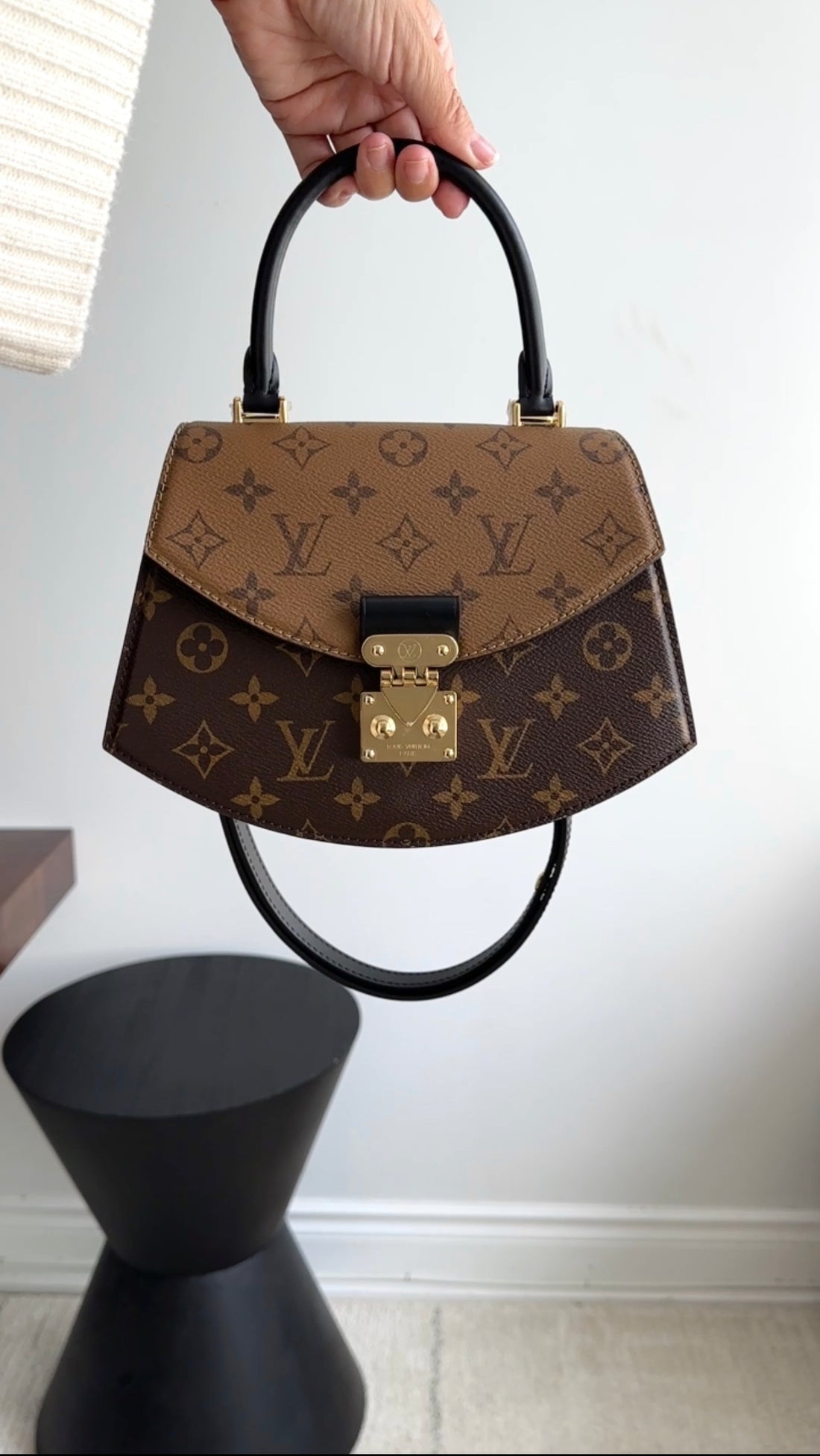 Louis Vuitton Monogram Reverse Tilsitt Bag