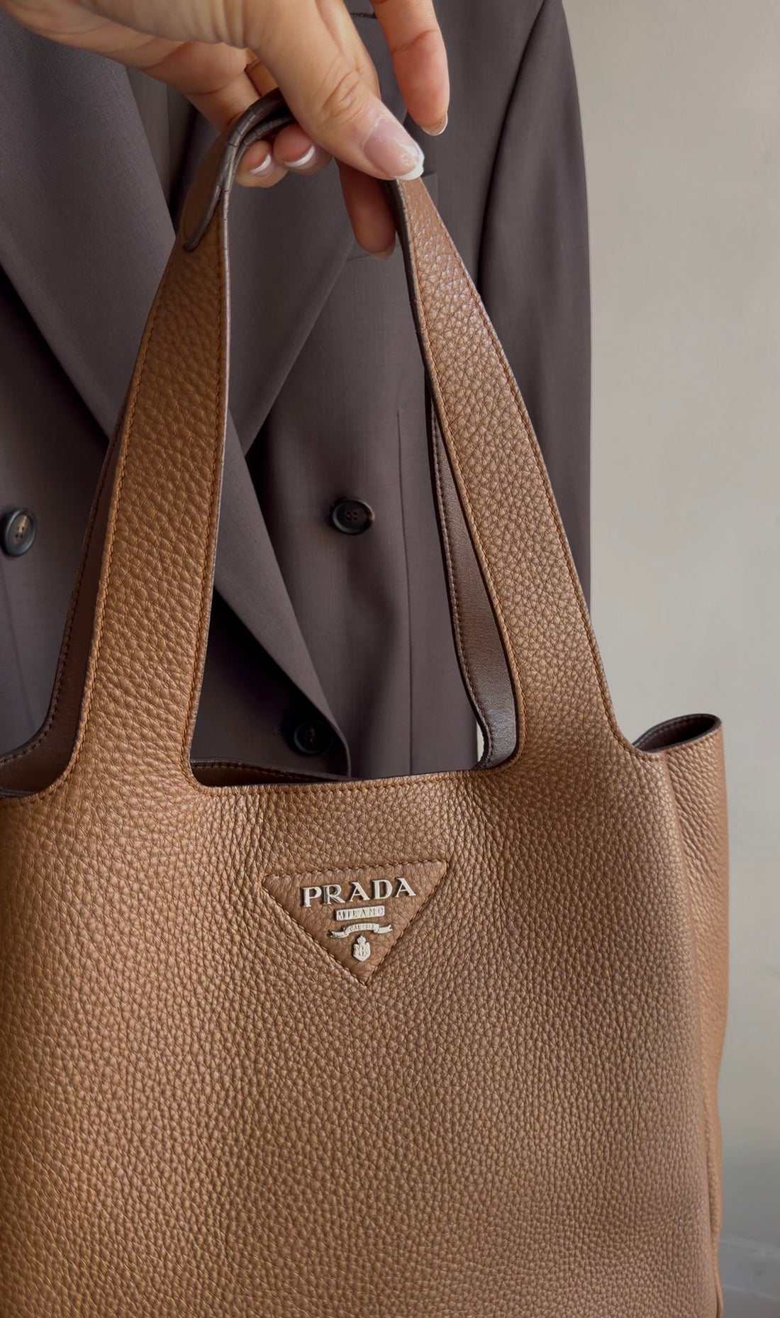 Prada Tan Brown Vitello Daino Leather Tote