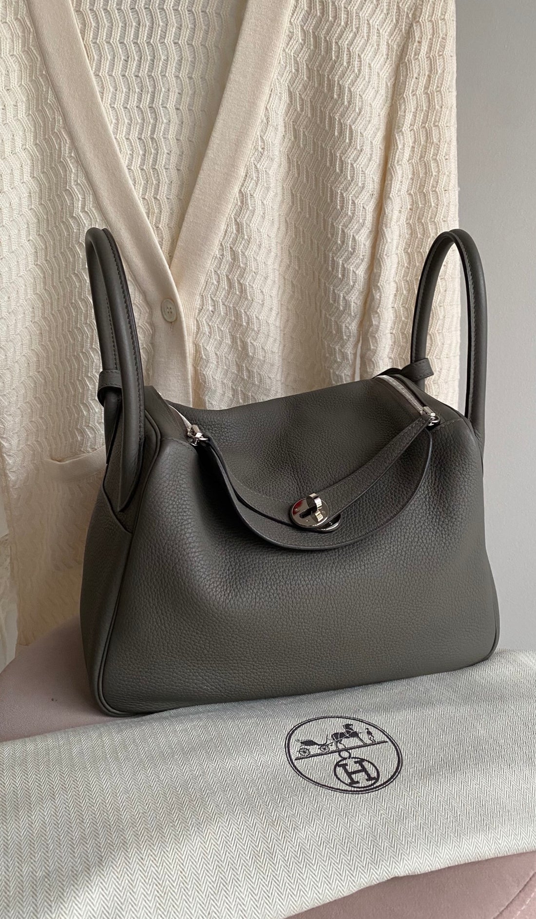 Hermes Etaine Clemence Leather Lindy 30 Two Way Bag 2020 PHW