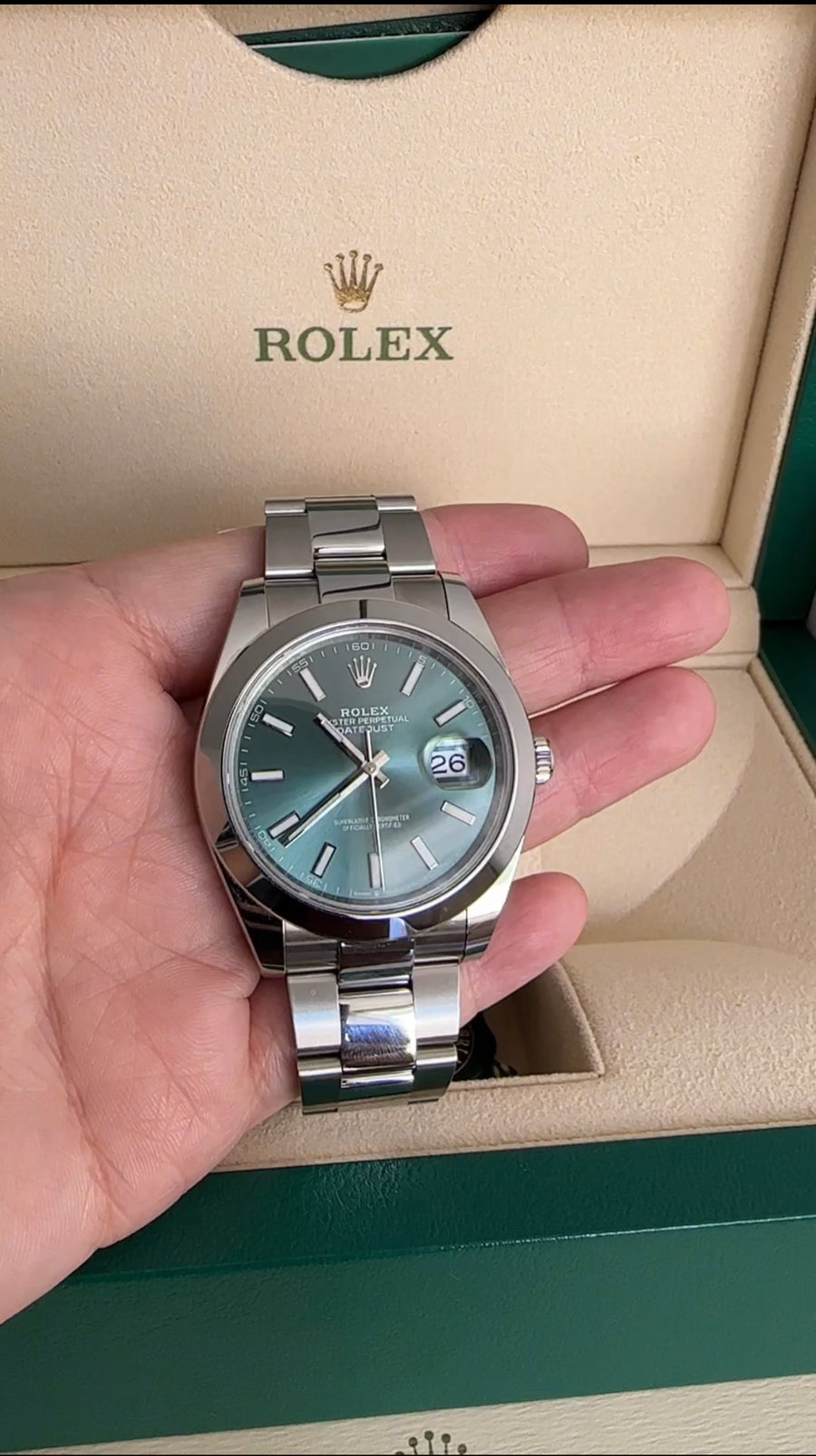 Rolex Datejust 41mm Stainless Steel Green Dial Wrist Watch