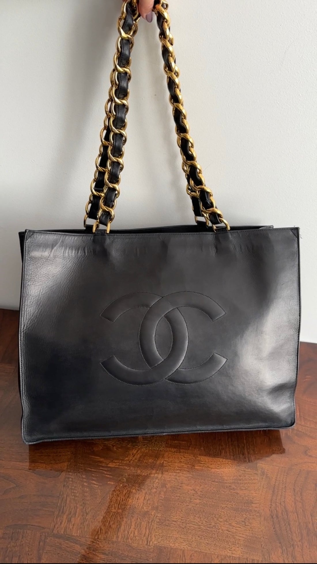 Chanel Vintage 1994 XL Smooth Lambskin Leather CC Chain Tote Bag