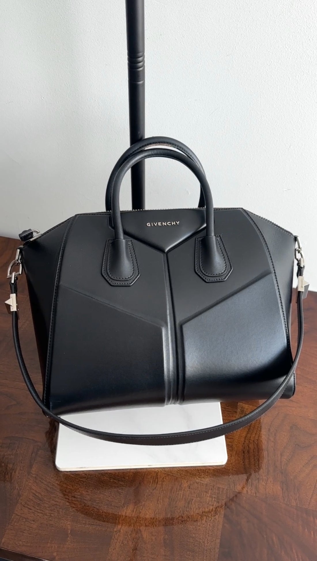 Givenchy Black Leather 3D Animation Large Antigona Bag