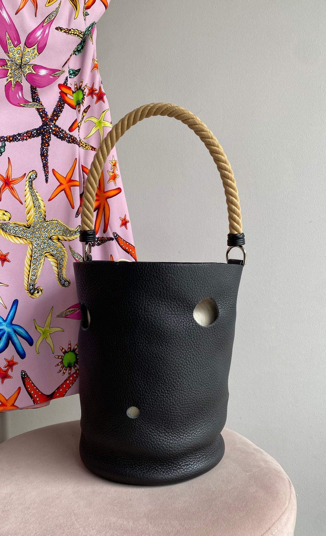 Hermes 2005 Black Clemence Leather MM Mangeoire Bucket Bag