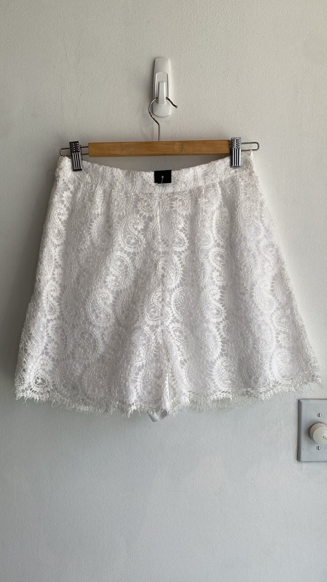 Giambattista Valli Lace Shorts - 42