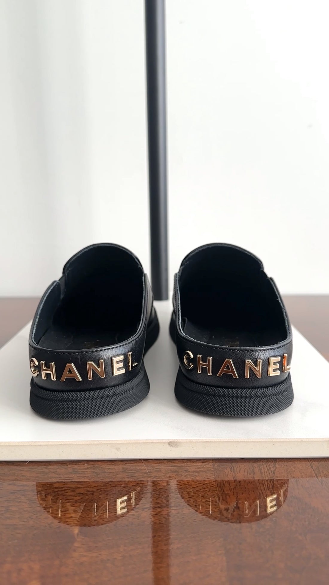 Chanel 2024 Black Leather Signature Logo Flat Mules - 36.5