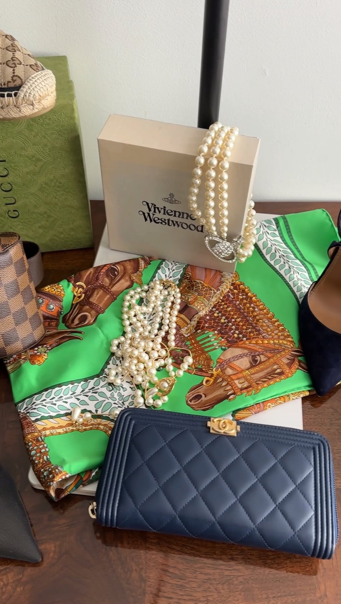 Hermes Green and brown La Danse du Cheval Marwari 90cm Silk Scarf