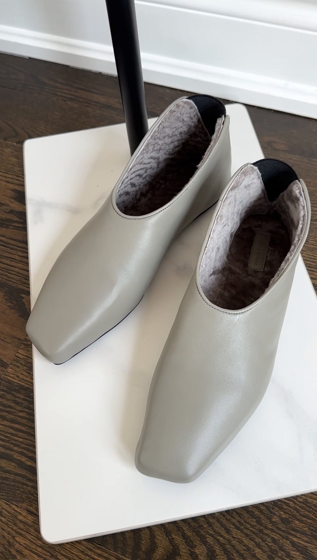 Lou Lou de Saison Grey Leather Shearling Rachel Slip on Loafers - 37