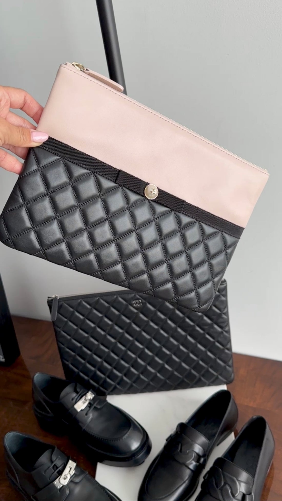 Chanel Black and Blush Pink Quilted Lambskin Medium Pearl O Case