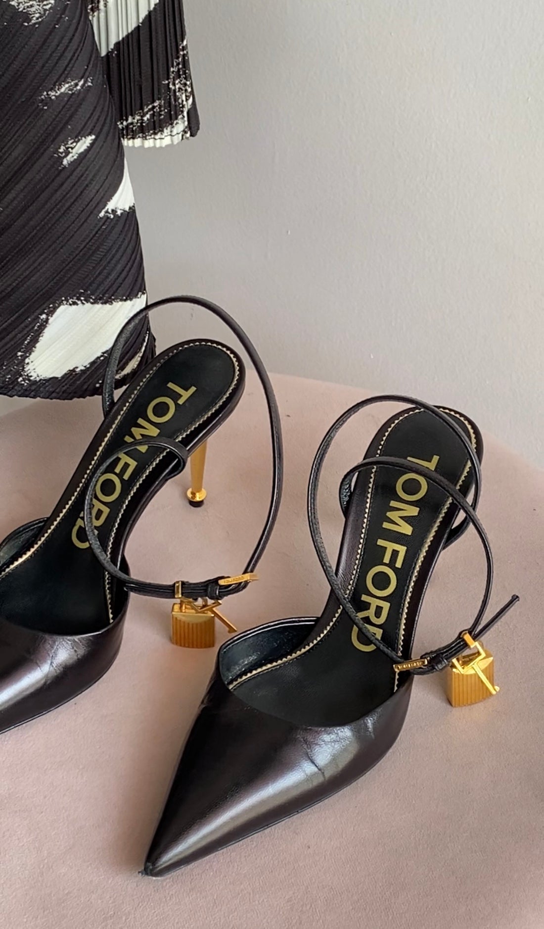 Tom Ford Black Leather Padlock Ankle Strap Pumps - 36