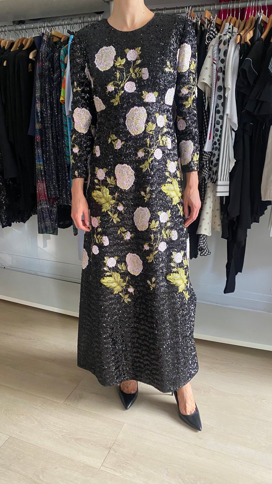 Giambattista Valli Black & Pink Sequinned Floral Embroidered Gown - IT 44 / US 8