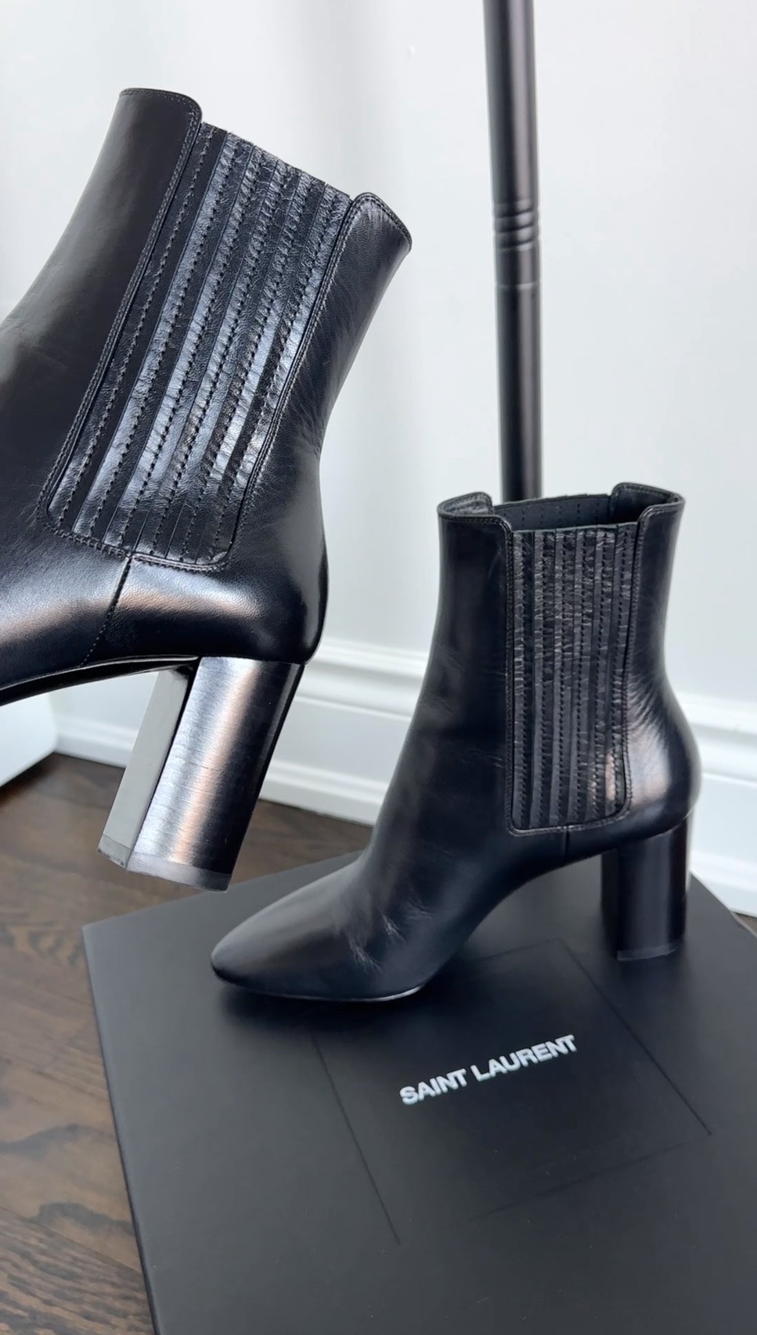 Saint Laurent Black Smooth Leather Lou 75 Block Heel Ankle Boots - 6