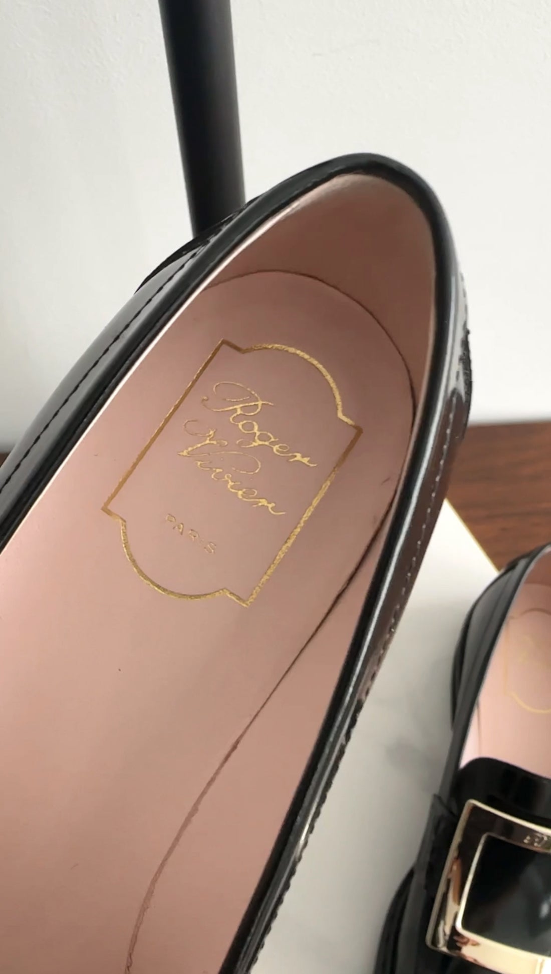 Roger Vivier Black Glossed Leather Viv Rangers Buckle Loafers - 39.5